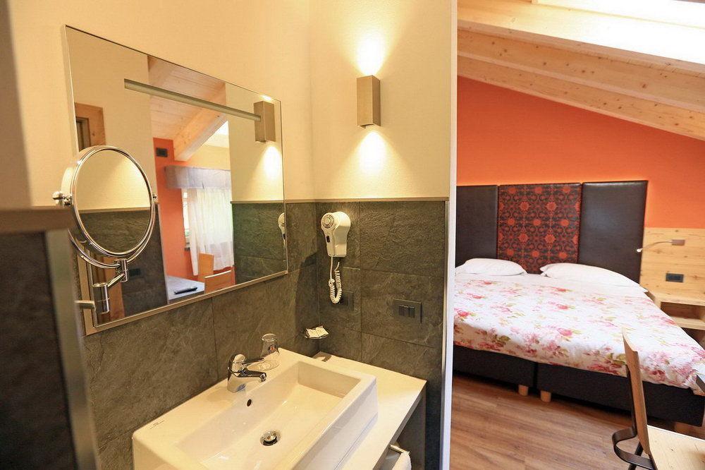 Hotel San Giovanni Vigo di Fassa Zewnętrze zdjęcie