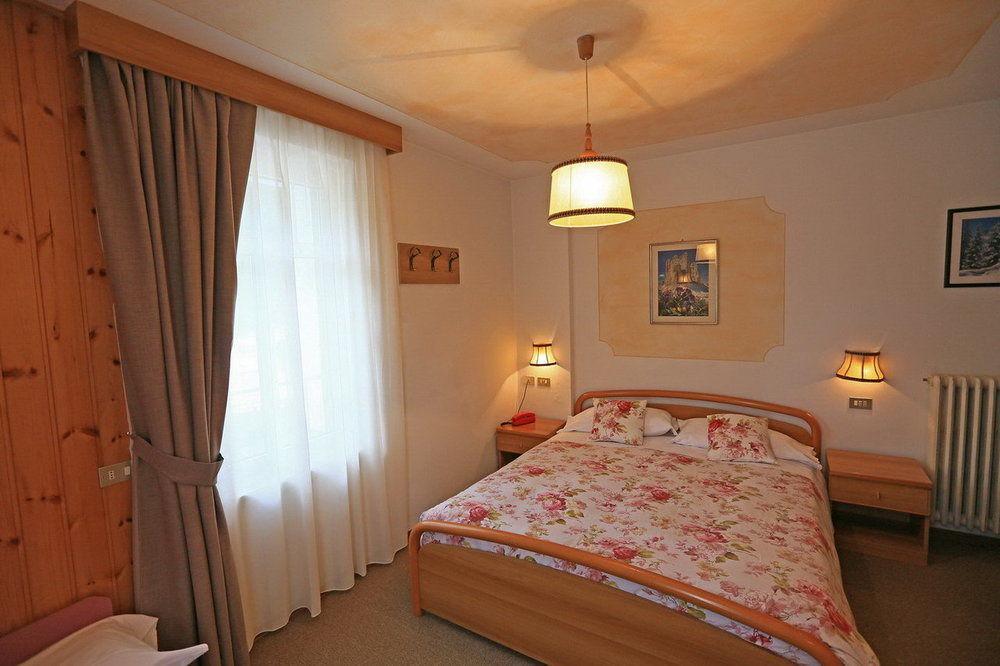 Hotel San Giovanni Vigo di Fassa Zewnętrze zdjęcie